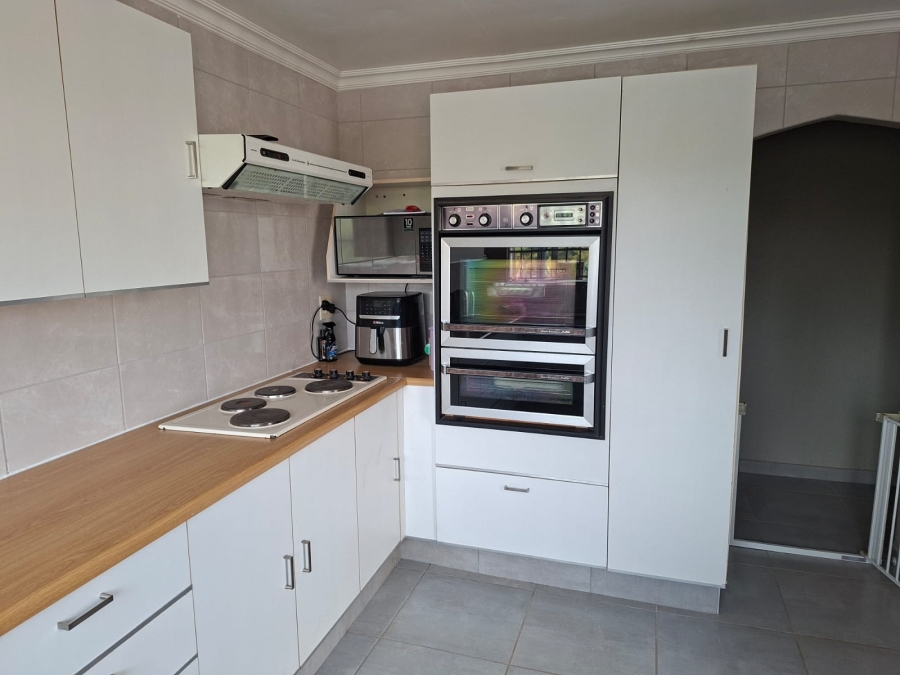 3 Bedroom Property for Sale in Rangeview Gauteng