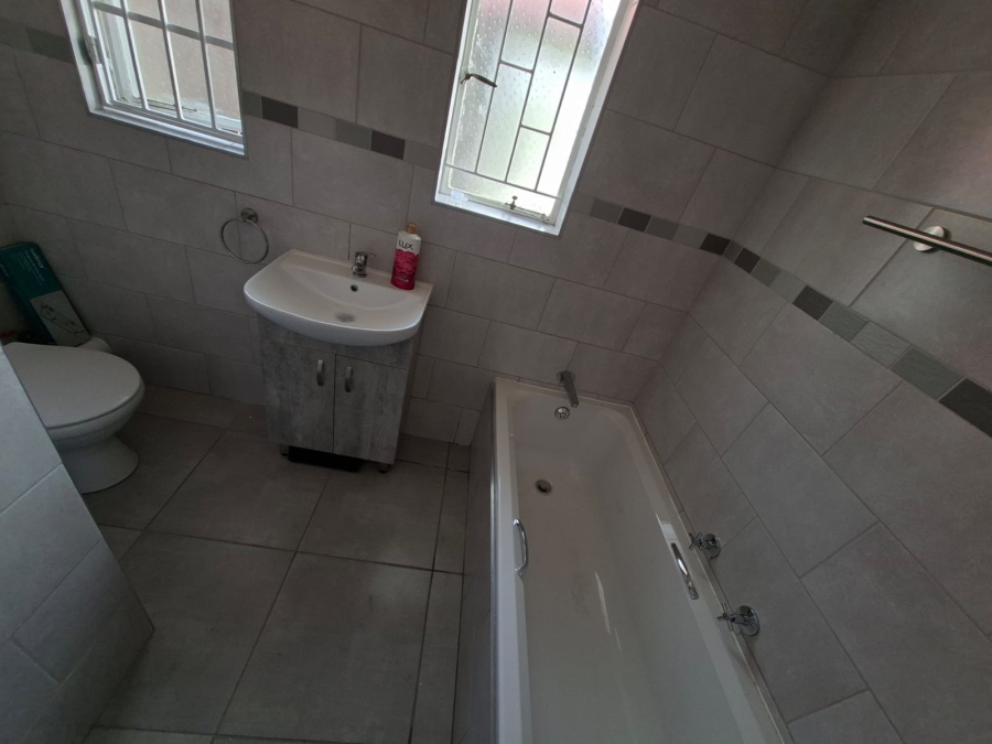 3 Bedroom Property for Sale in Rangeview Gauteng