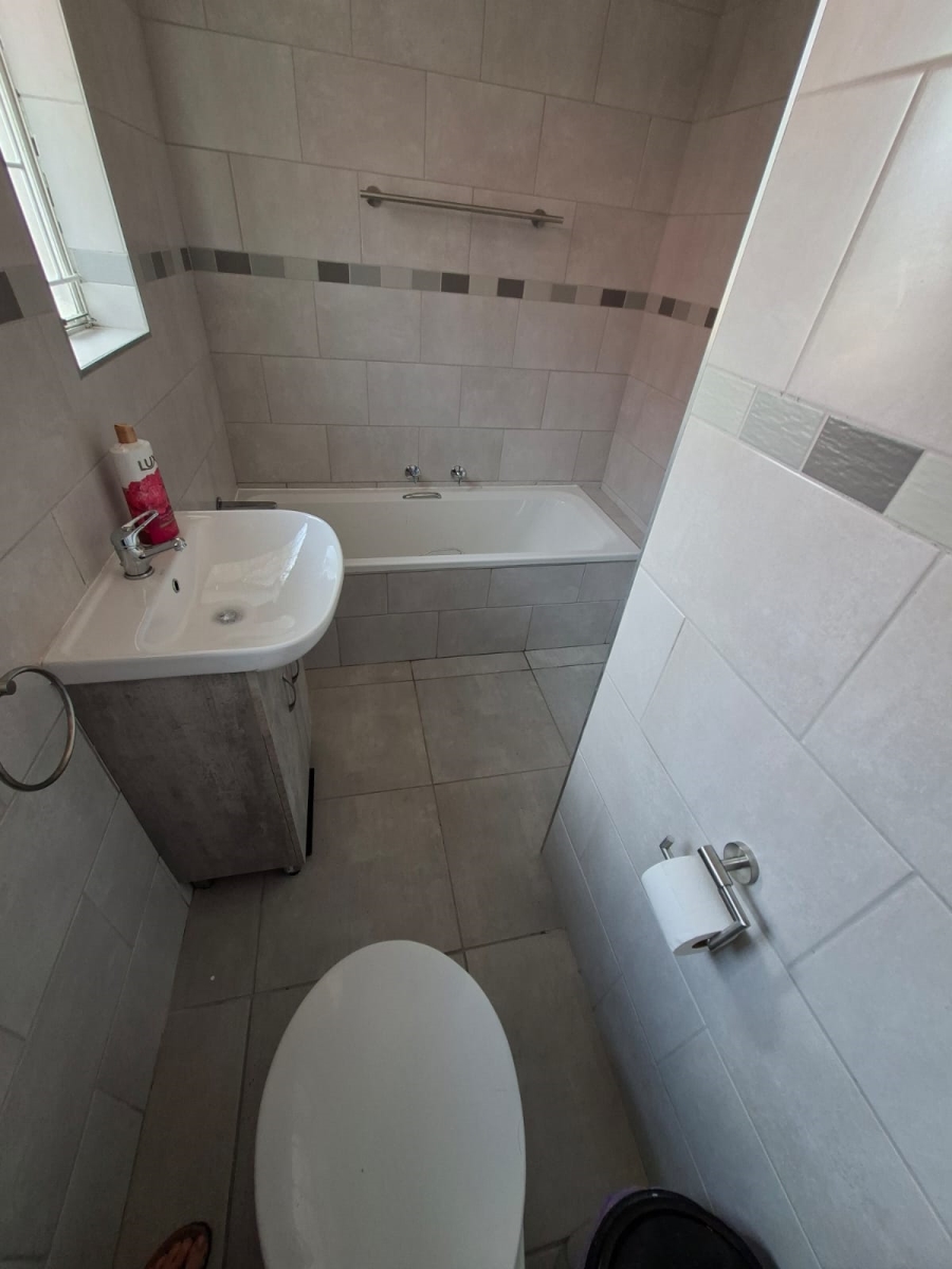 3 Bedroom Property for Sale in Rangeview Gauteng