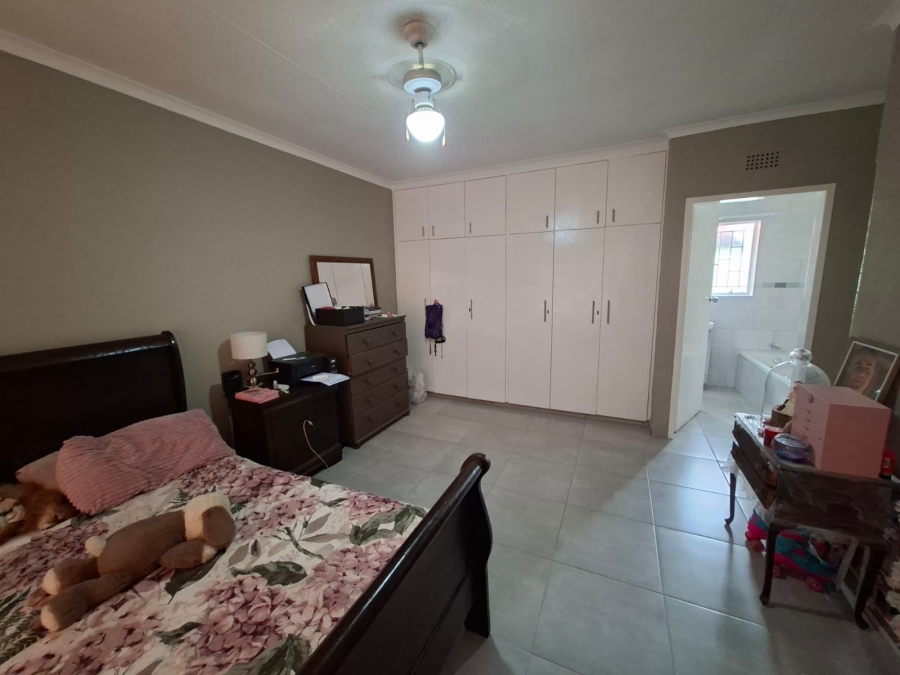 3 Bedroom Property for Sale in Rangeview Gauteng