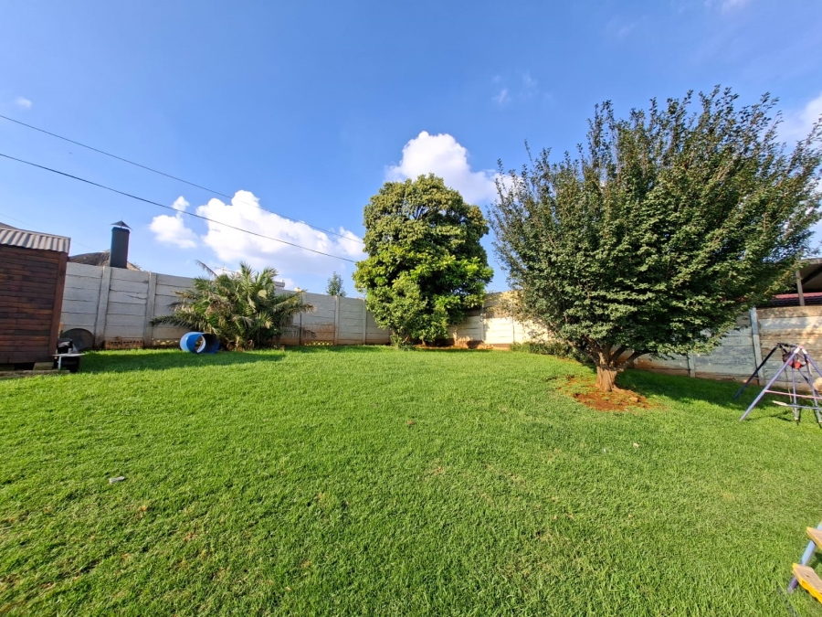 3 Bedroom Property for Sale in Rangeview Gauteng