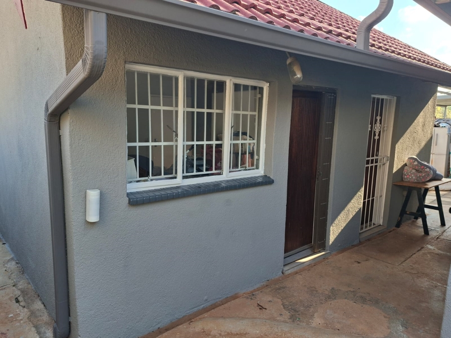 3 Bedroom Property for Sale in Rangeview Gauteng