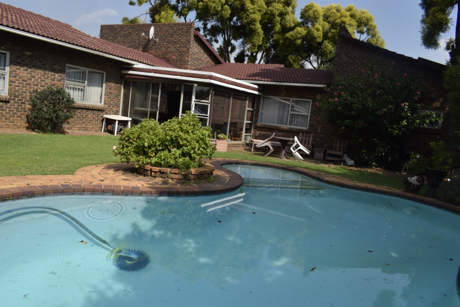 4 Bedroom Property for Sale in Sunward Park Gauteng