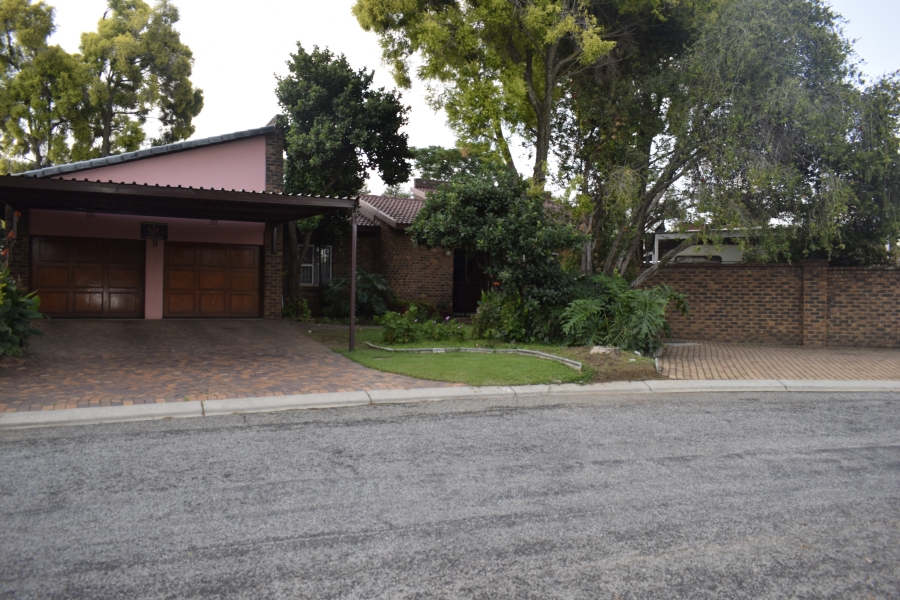 4 Bedroom Property for Sale in Sunward Park Gauteng