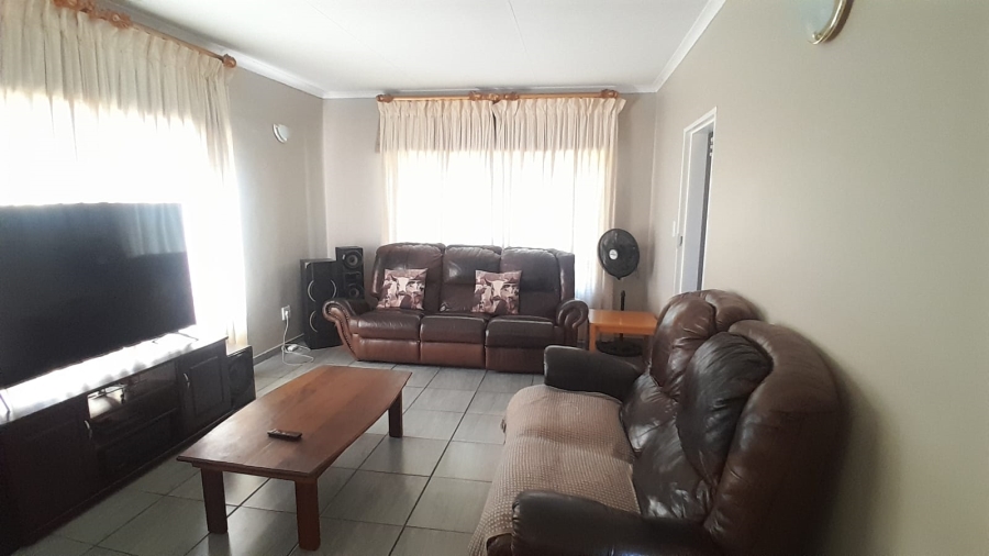 4 Bedroom Property for Sale in Carletonville Central Gauteng