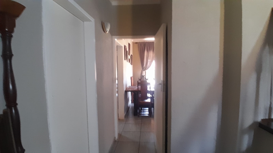 4 Bedroom Property for Sale in Carletonville Central Gauteng