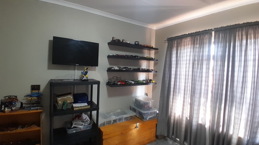 4 Bedroom Property for Sale in Carletonville Central Gauteng