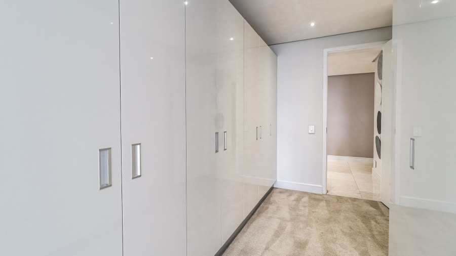 To Let 3 Bedroom Property for Rent in Sandown Gauteng