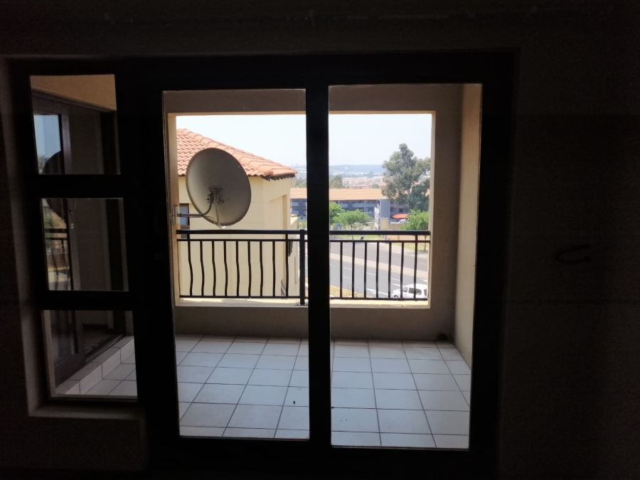 2 Bedroom Property for Sale in Erand Gardens Gauteng