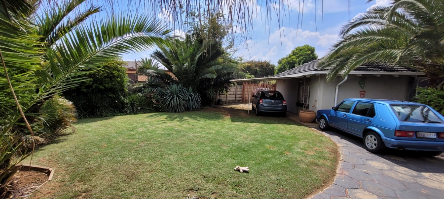 3 Bedroom Property for Sale in Bonaero Park Gauteng