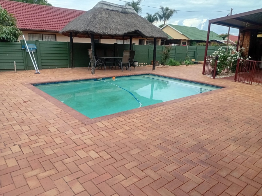 4 Bedroom Property for Sale in Montana Gauteng