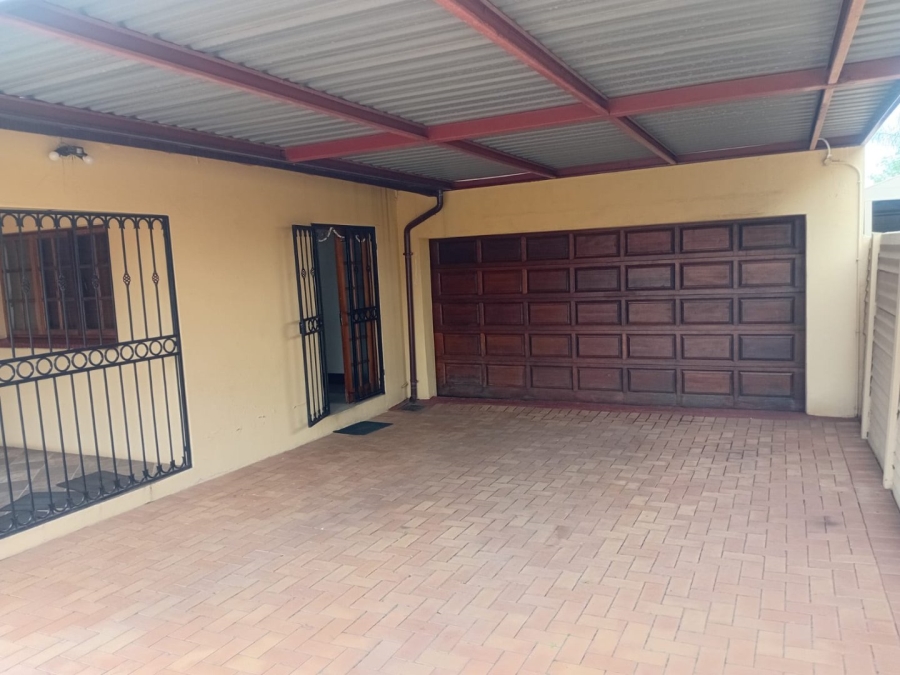 4 Bedroom Property for Sale in Montana Gauteng