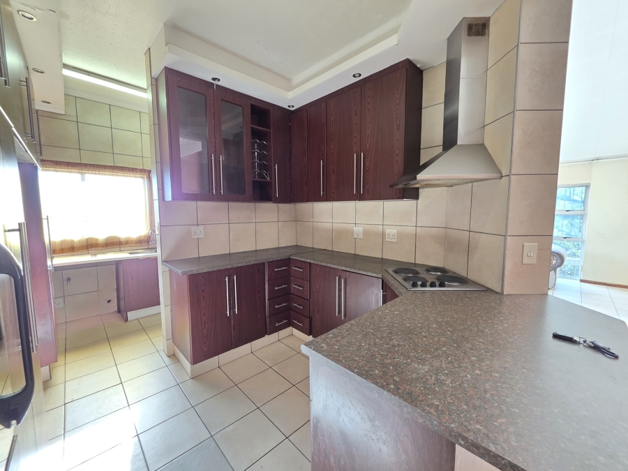 3 Bedroom Property for Sale in La Montagne Gauteng