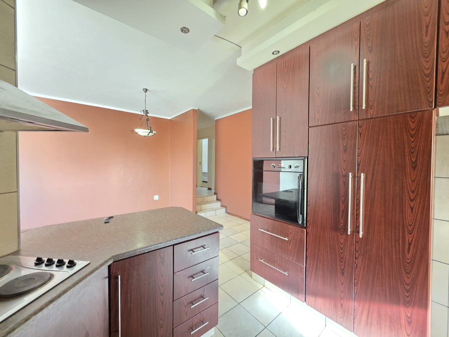 3 Bedroom Property for Sale in La Montagne Gauteng