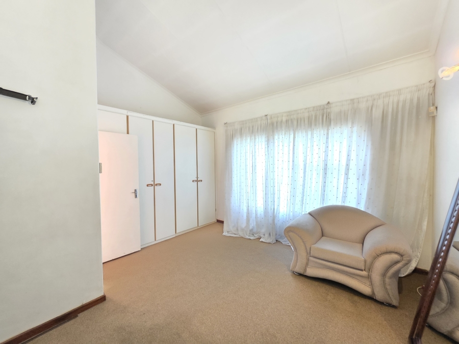 3 Bedroom Property for Sale in La Montagne Gauteng