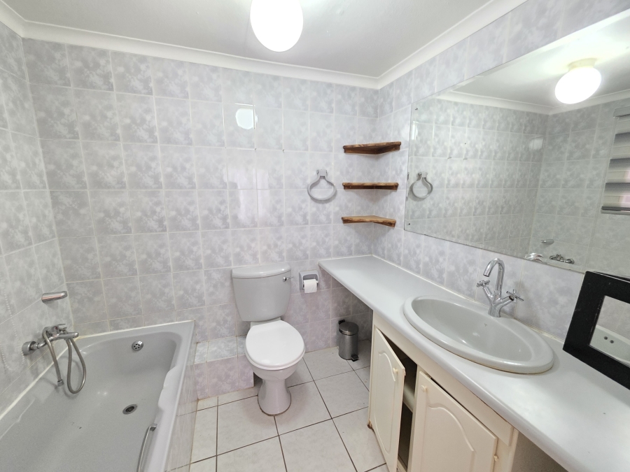 3 Bedroom Property for Sale in La Montagne Gauteng