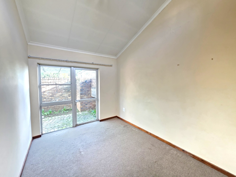 3 Bedroom Property for Sale in La Montagne Gauteng