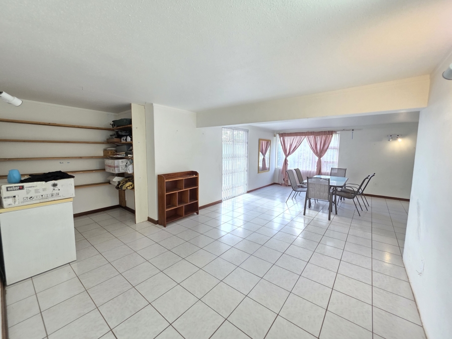 3 Bedroom Property for Sale in La Montagne Gauteng