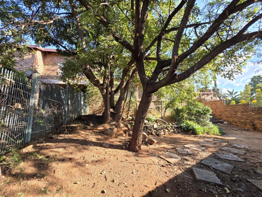 3 Bedroom Property for Sale in La Montagne Gauteng