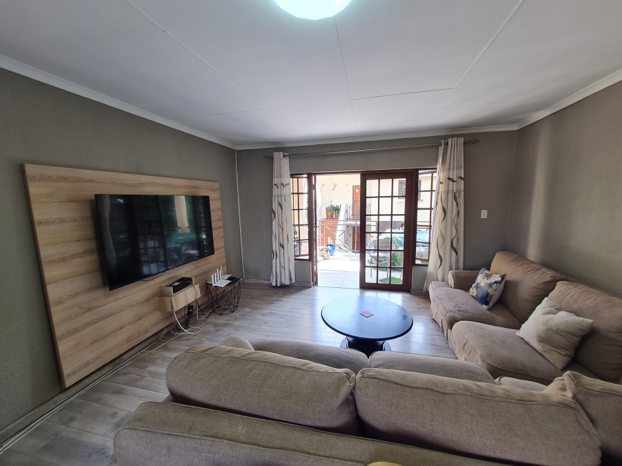 2 Bedroom Property for Sale in Northwold Gauteng