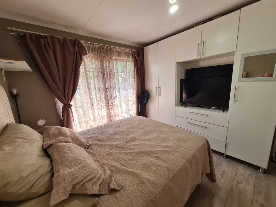 2 Bedroom Property for Sale in Northwold Gauteng