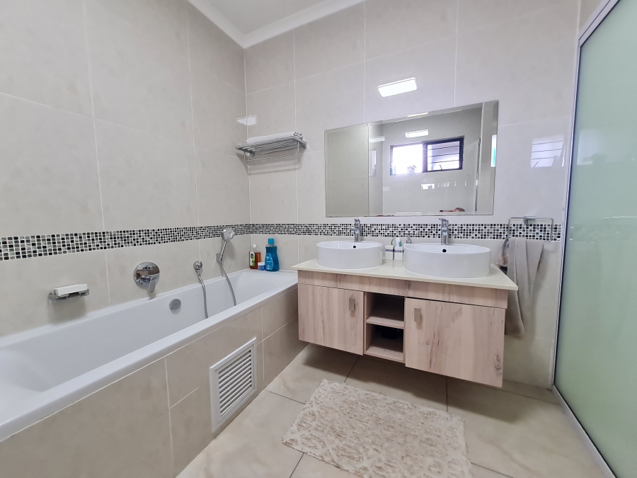 3 Bedroom Property for Sale in North Riding Gauteng