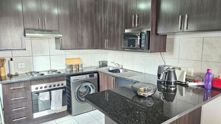 2 Bedroom Property for Sale in Noordwyk Gauteng