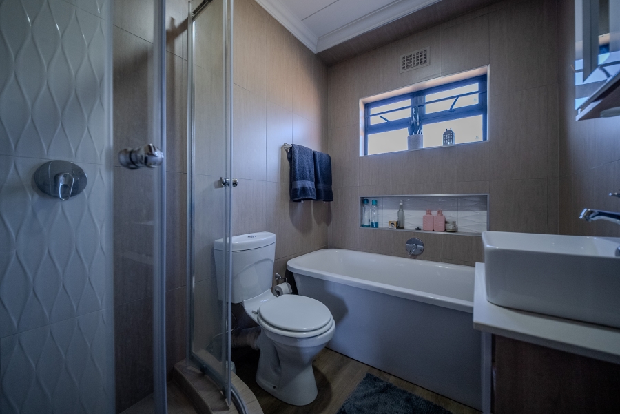 3 Bedroom Property for Sale in Roodepark Eco Estate Gauteng