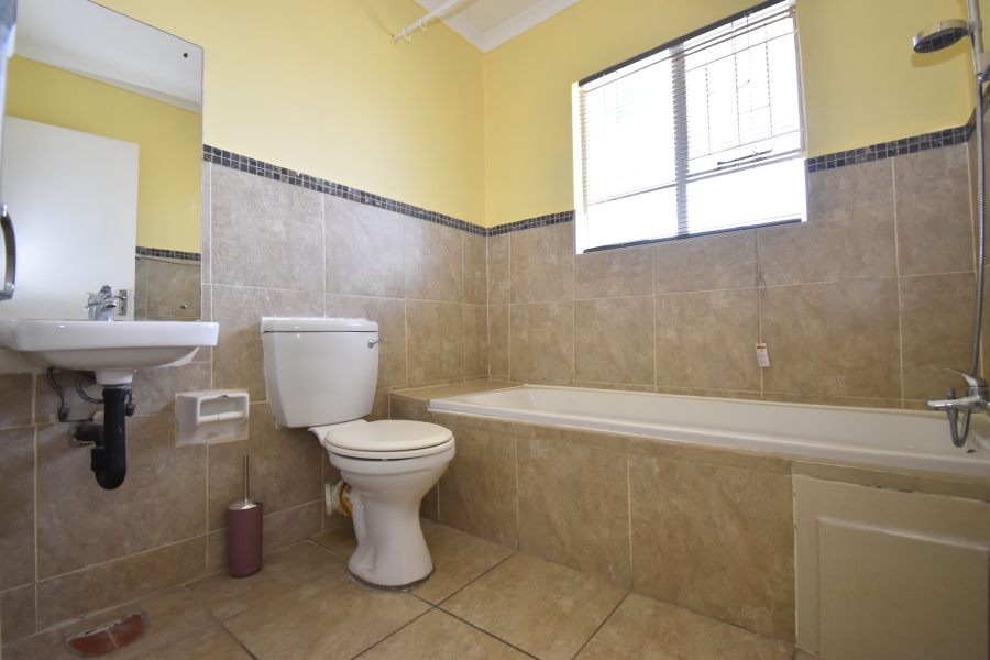 2 Bedroom Property for Sale in Allens Nek Gauteng