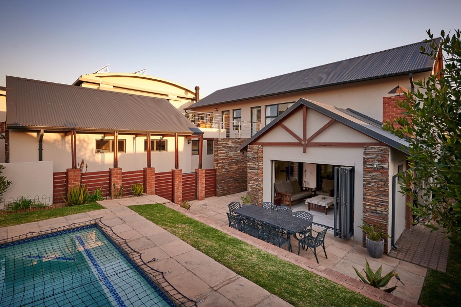 4 Bedroom Property for Sale in Waterfall Country Village Gauteng