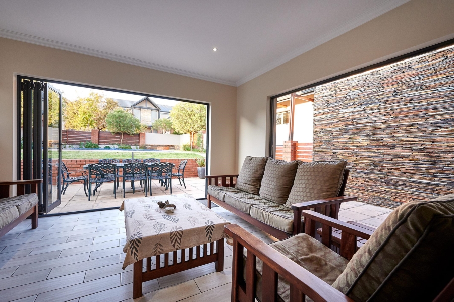 4 Bedroom Property for Sale in Waterfall Country Village Gauteng