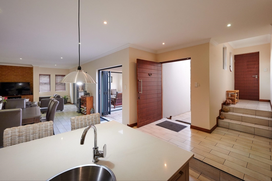 4 Bedroom Property for Sale in Waterfall Country Village Gauteng