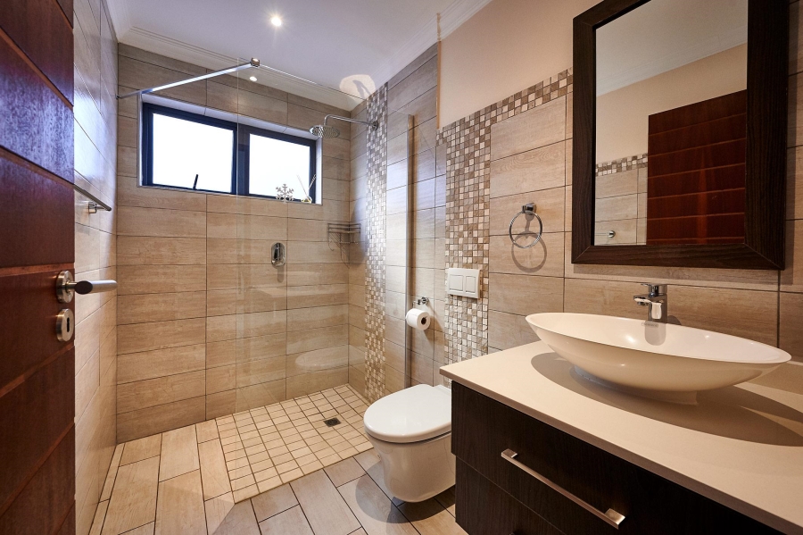 4 Bedroom Property for Sale in Waterfall Country Village Gauteng