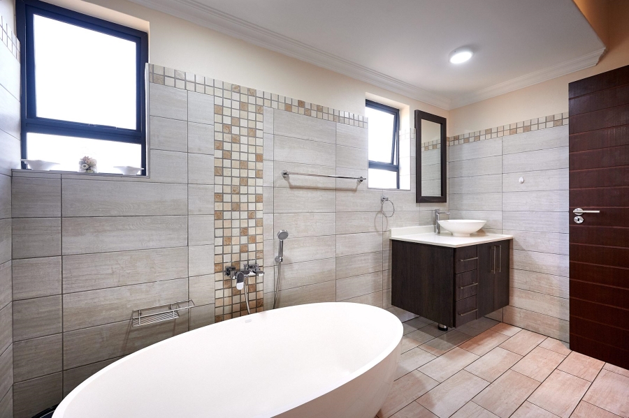 4 Bedroom Property for Sale in Waterfall Country Village Gauteng