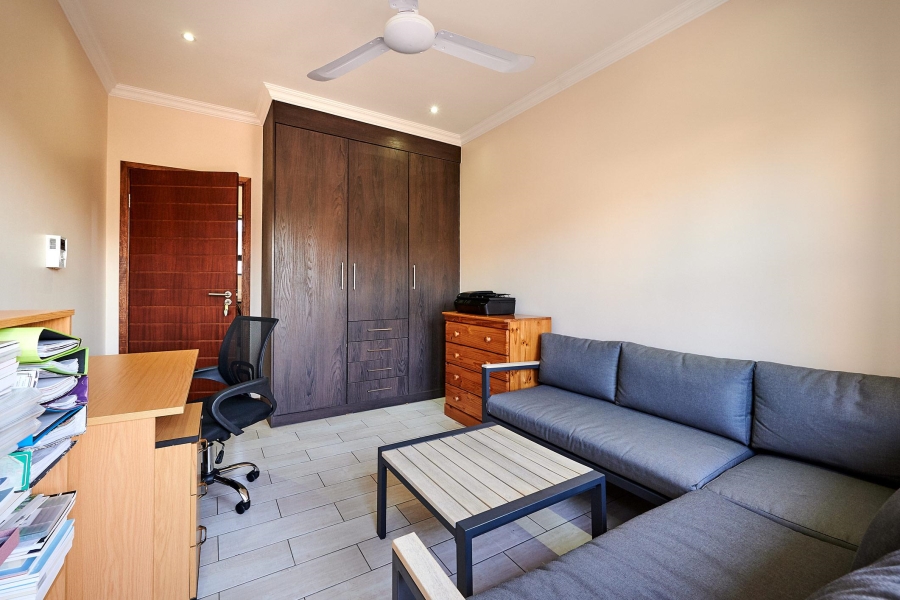 4 Bedroom Property for Sale in Waterfall Country Village Gauteng