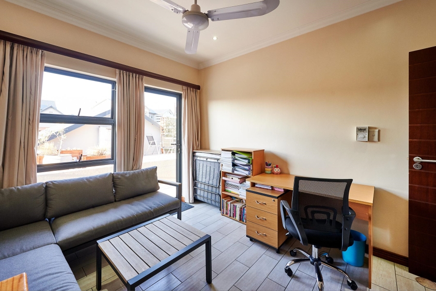 4 Bedroom Property for Sale in Waterfall Country Village Gauteng