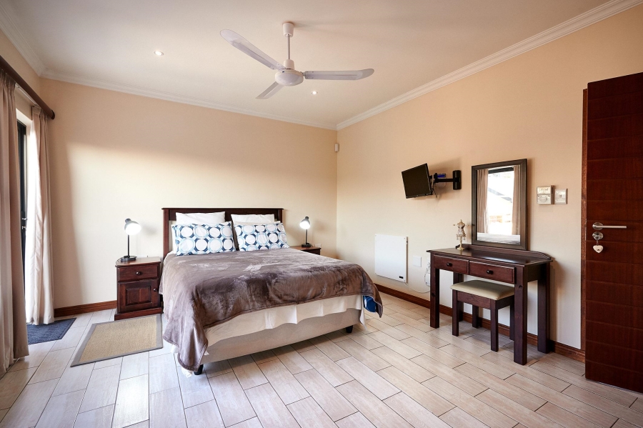 4 Bedroom Property for Sale in Waterfall Country Village Gauteng