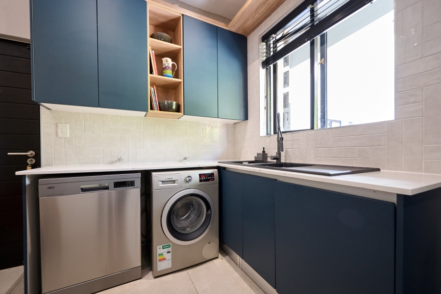 5 Bedroom Property for Sale in Carlswald Estate Gauteng