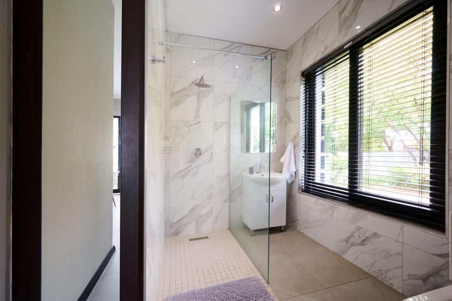 5 Bedroom Property for Sale in Carlswald Estate Gauteng