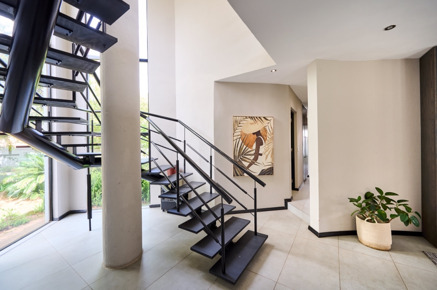 5 Bedroom Property for Sale in Carlswald Estate Gauteng