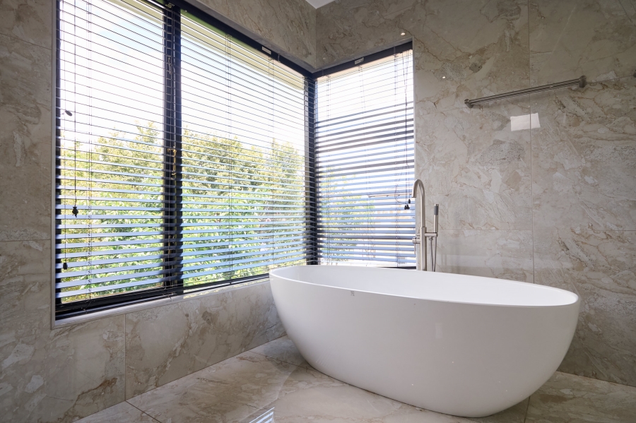 5 Bedroom Property for Sale in Carlswald Estate Gauteng