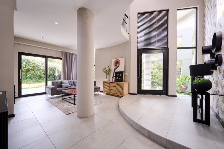 5 Bedroom Property for Sale in Carlswald Estate Gauteng