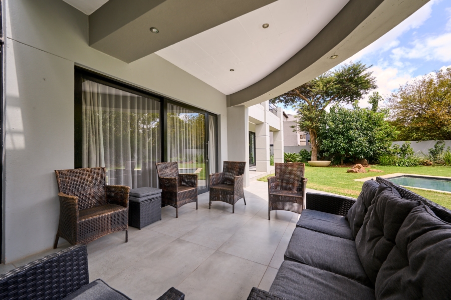 5 Bedroom Property for Sale in Carlswald Estate Gauteng