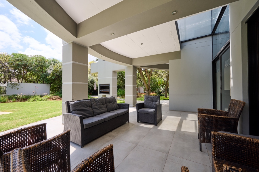 5 Bedroom Property for Sale in Carlswald Estate Gauteng