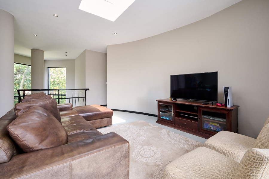 5 Bedroom Property for Sale in Carlswald Estate Gauteng