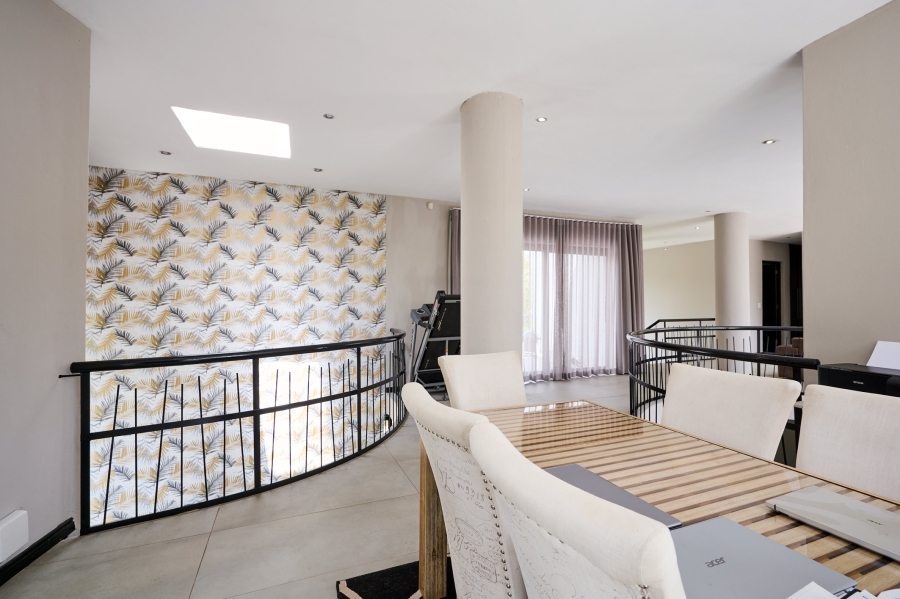 5 Bedroom Property for Sale in Carlswald Estate Gauteng