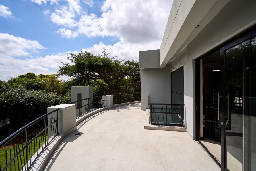 5 Bedroom Property for Sale in Carlswald Estate Gauteng