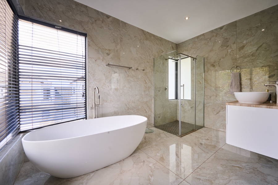 5 Bedroom Property for Sale in Carlswald Estate Gauteng