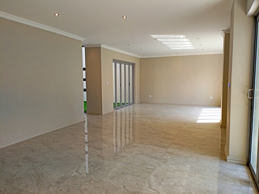 To Let 5 Bedroom Property for Rent in Hyde Park Gauteng