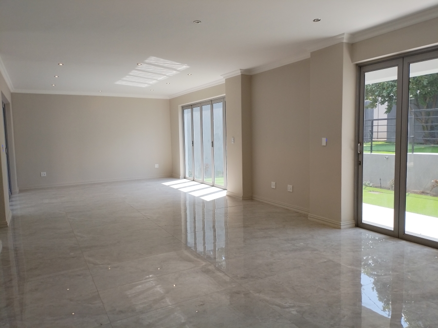 To Let 5 Bedroom Property for Rent in Hyde Park Gauteng